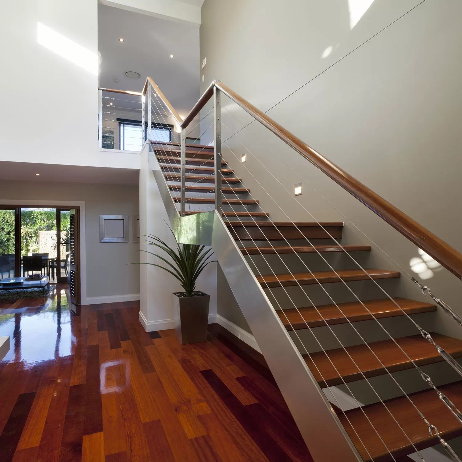 Bán gấp trước Tết nhà DT 4x12m 1 trệt 2 lầu hẻm 4m